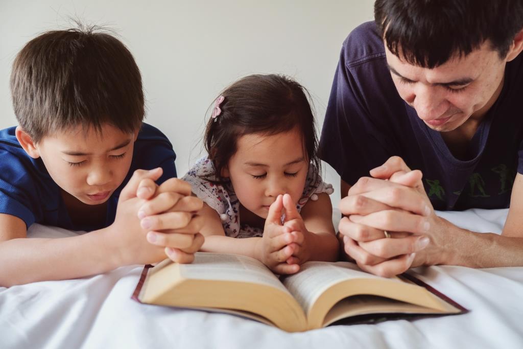 Children Praying