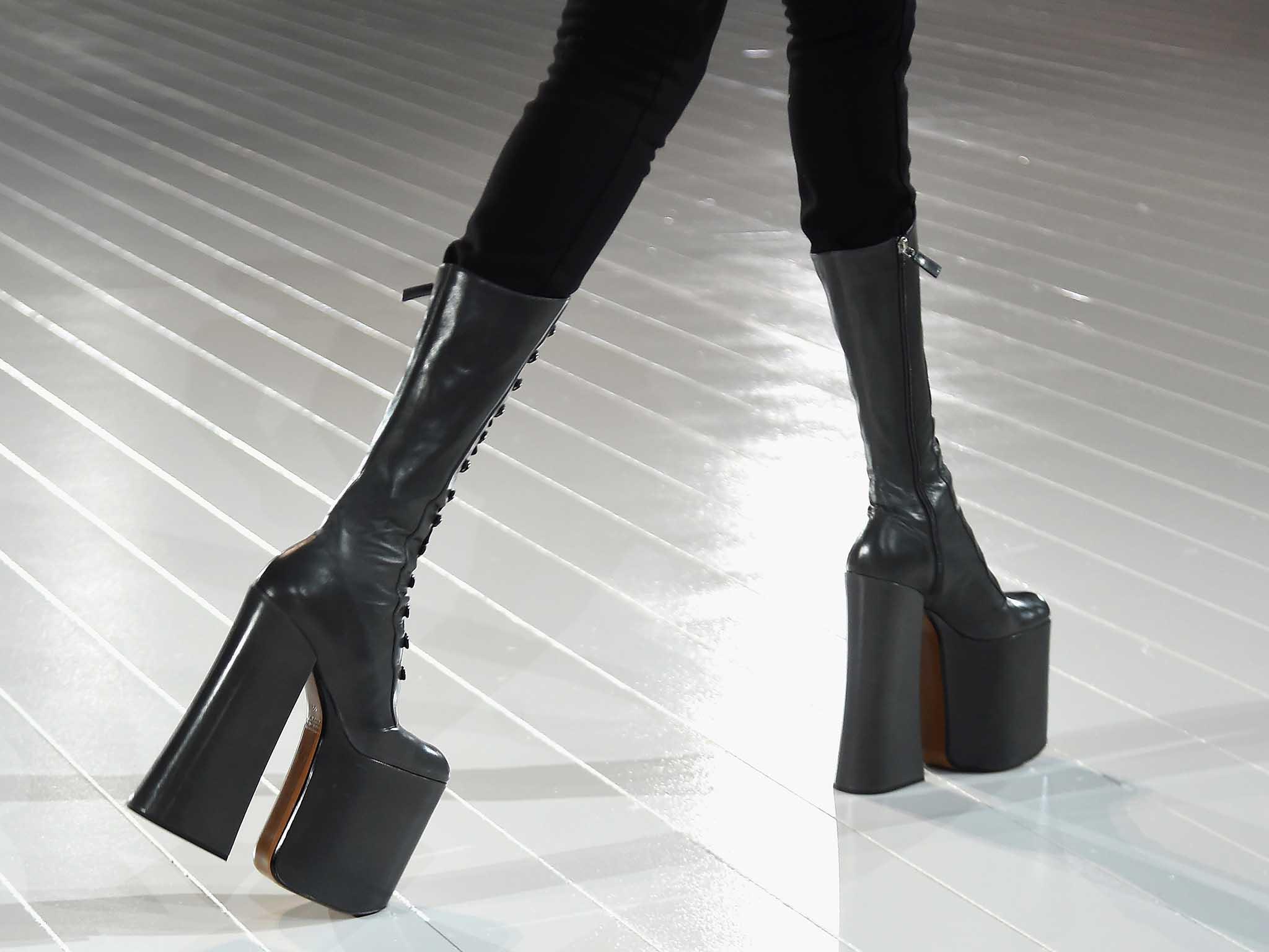 marc-jacobs-boots-trend.jpg