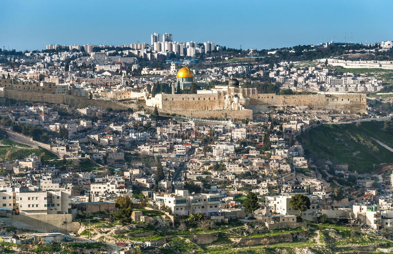 panorama-mount-olives-dome-rock-old-city-walls-jerusalem-temple-also-know-as-moriah-israel-31626091.jpg