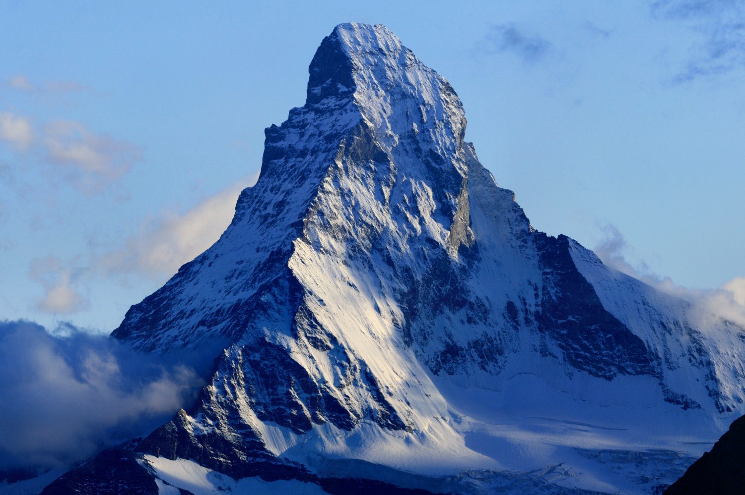 Matterhorn_from_Domh%C3%BCtte_-_2.jpg