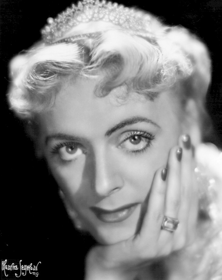 Christine_Jorgensen_1954.jpg