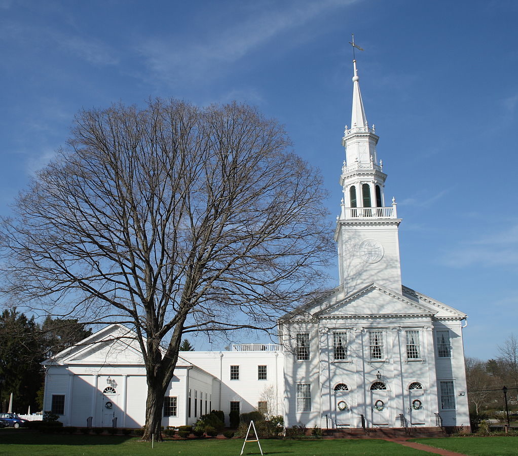 1022px-Avon_Congregational_Church%2C_2010-04-07.jpg