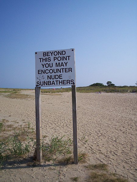 450px-Nude_Beach_Warning_Sign_at_Gunnison_Beach_in_Sandy_Hook%2C_New_Jersey.jpg
