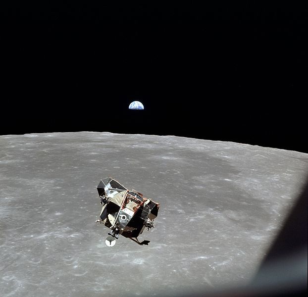 622px-Apollo_11_lunar_module.jpg