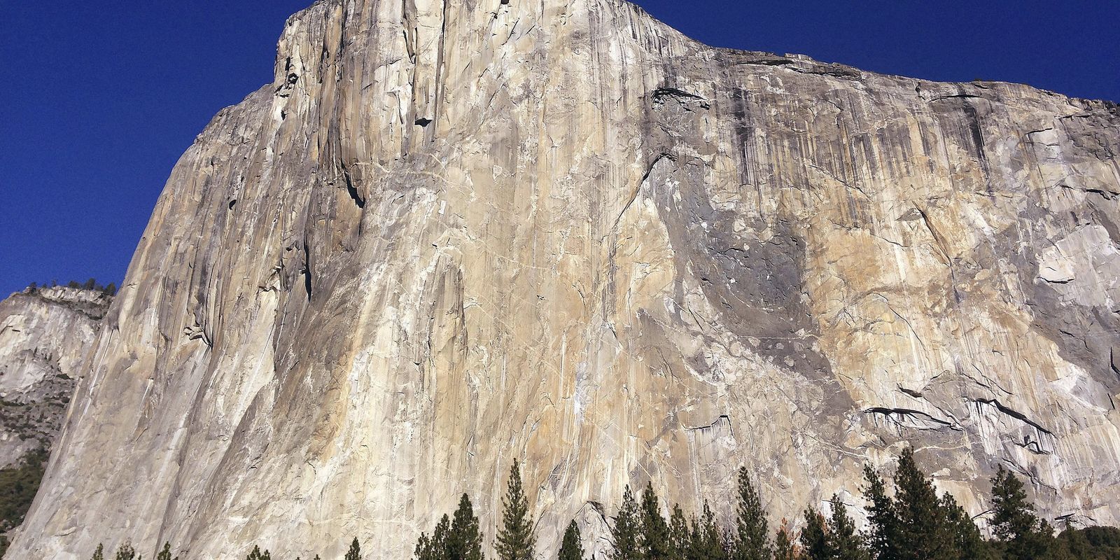 636421790979995570-AP-Yosemite-Rock-Fall.jpg