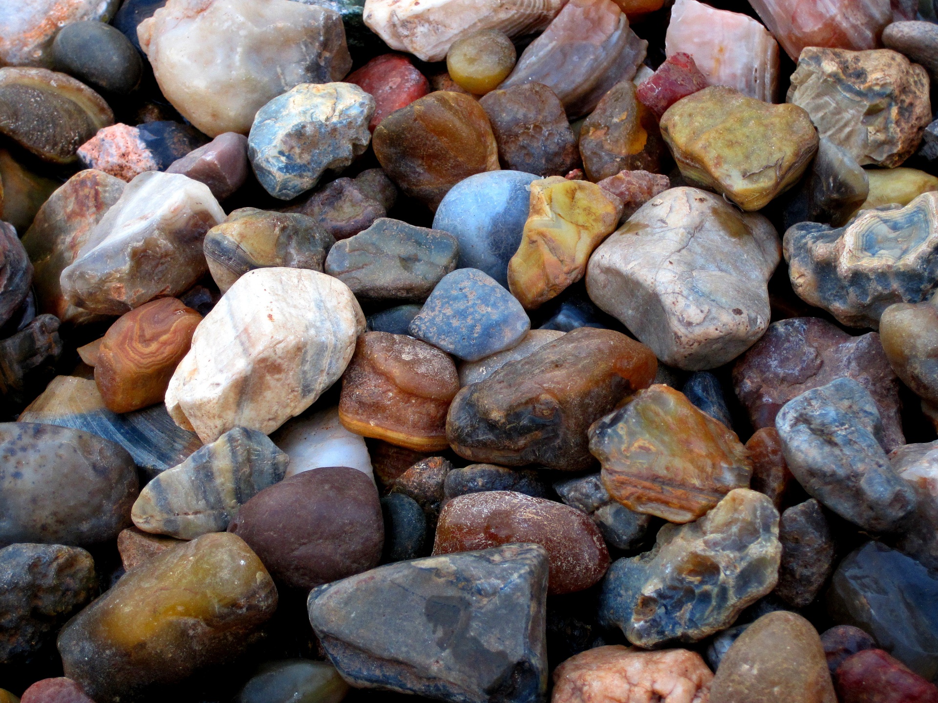 semi-precious-agate-stones.jpg
