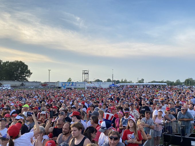 trump-crowd-ohio.jpg